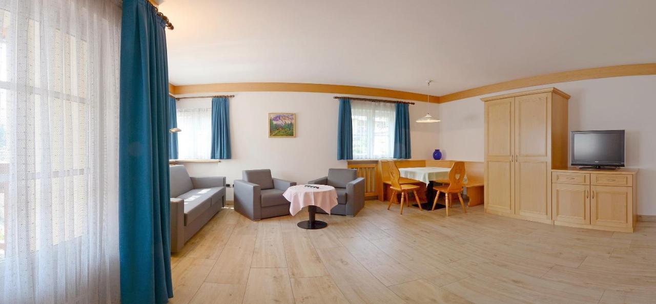 Apartamento Casa Roder By Garni Snaltnerhof Ortisei Exterior foto